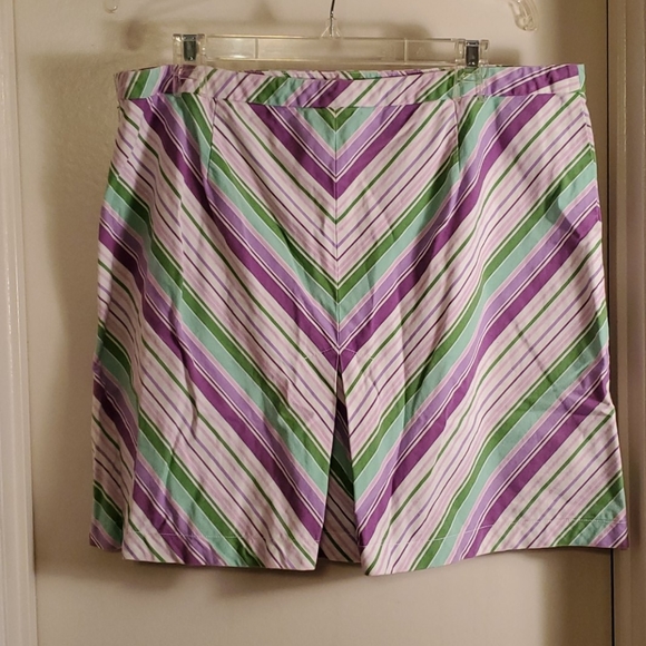 LOFT inverse pleat skirt - Picture 2 of 2